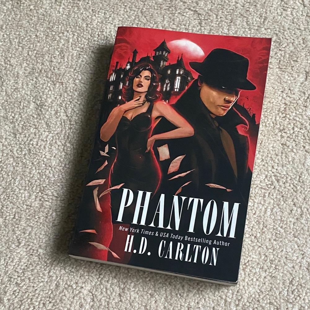 Phantom by H.D. Carlton Book 1.5 of Cat Mouse Duet